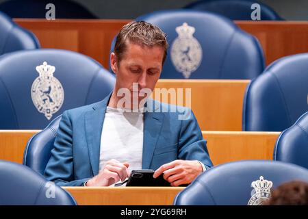 DEN HAAG, PAYS-BAS - 14 MAI : Michiel van Nispen (SP) lors du débat plénier à la Tweede Kamer le 14 mai 2024 à Den Haag, pays-Bas (photo de John Beckmann/Orange Pictures) Banque D'Images