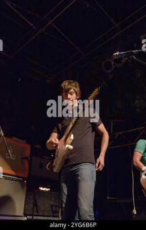 Arctic Monkeys se produisant au Bar M, Ibiza, 1er septembre 2007, Ibiza, Espagne. Banque D'Images