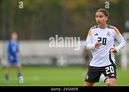 Tubize, Belgique. 06 novembre 2024. Alina Abdii (20 ans), d'Allemagne, photographiée lors d'un match de football opposant les équipes nationales féminines de moins de 17 ans de Bosnie-Herzégovine et d'Allemagne lors de la manche 1 de la compétition féminine des moins de 17 ans de l'UEFA, journée 2 dans le groupe A2, le mercredi 6 novembre 2024 à Tubize, Belgique . Crédit : Sportpix/Alamy Live News Banque D'Images