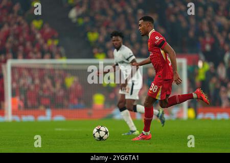 Ryan Gravenberch de Liverpool en action lors du match MD4 de l'UEFA Champions League 2024/25 entre Liverpool et Bayer Leverkusen à Anfield, Liverpool le mardi 5 novembre 2024. (Photo : Steven Halliwell | mi News) crédit : MI News & Sport /Alamy Live News Banque D'Images