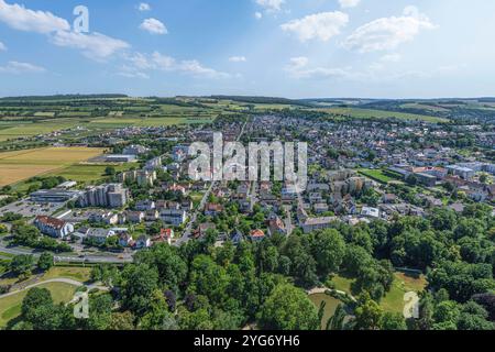 Blick auf Bad Mergentheim rund um den Kurpark im Württembergischen Tauberfranken Die Kurstadt Bad Mergentheim im Lieblichen Taubertal von oben Bad mer Banque D'Images