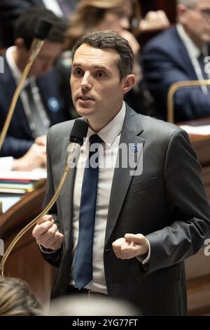 Paris, France. 06 novembre 2024. Alexandre Portier, vice-ministre français nouvellement nommé à la réussite académique et professionnelle, assiste à une séance de questions au Gouvernement à l’Assemblée nationale française, le 6 novembre 2024 à Paris, France. Photo de David NIVIERE/ABACAPRESS. COM Credit : Abaca Press/Alamy Live News Banque D'Images