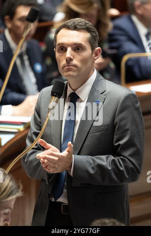 Paris, France. 06 novembre 2024. Alexandre Portier, vice-ministre français nouvellement nommé à la réussite académique et professionnelle, assiste à une séance de questions au Gouvernement à l’Assemblée nationale française, le 6 novembre 2024 à Paris, France. Photo de David NIVIERE/ABACAPRESS. COM Credit : Abaca Press/Alamy Live News Banque D'Images