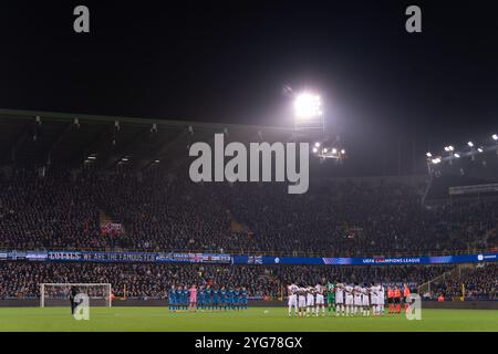 Bruges, Belgique. 06 novembre 2024. BRUGES, BELGIQUE - 6 NOVEMBRE : moment de silence lors du match MD4 de la phase 2024/25 de la Ligue des champions de l'UEFA entre le Club Brugge KV et l'Aston Villa FC à Jan Breydelstadion le 6 novembre 2024 à Bruges, Belgique. (Photo de Joris Verwijst/Orange Pictures) crédit : Orange pics BV/Alamy Live News Banque D'Images