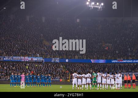 Bruges, Belgique. 06 novembre 2024. BRUGES, BELGIQUE - 6 NOVEMBRE : moment de silence lors du match MD4 de la phase 2024/25 de la Ligue des champions de l'UEFA entre le Club Brugge KV et l'Aston Villa FC à Jan Breydelstadion le 6 novembre 2024 à Bruges, Belgique. (Photo de Joris Verwijst/Orange Pictures) crédit : Orange pics BV/Alamy Live News Banque D'Images