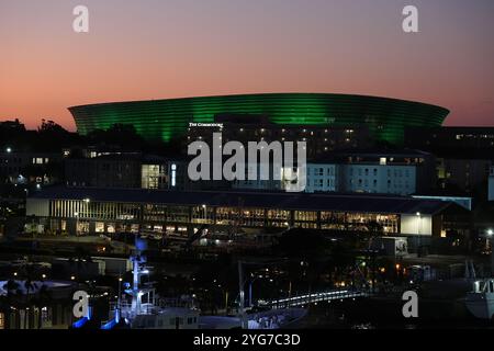 Le stade DHL de Cape Town est illuminé en vert pour la quatrième cérémonie annuelle des Earthshot Prize Awards. Date de la photo : mercredi 6 novembre 2024. Banque D'Images
