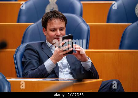 Den Haag, pays-Bas. 23 janvier 2024. DEN HAAG, PAYS-BAS - 23 JANVIER : Joost Sneller (D66) pendant le débat plénier à la Tweede Kamer le 23 janvier 2024 à Den Haag, pays-Bas (photo de John Beckmann/Orange Pictures) crédit : Orange pics BV/Alamy Live News Banque D'Images