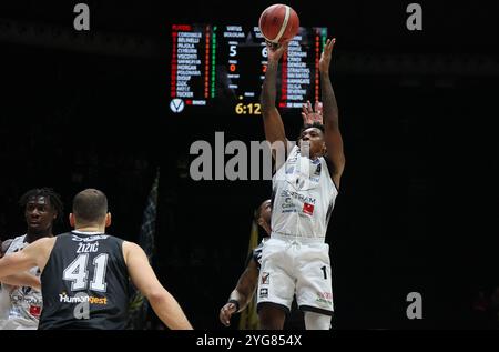 Christian Vital (Tortona) lors du match du championnat de basket-ball italien de la série A1 de la LBA entre Segafredo Virtus Bologna et Bertram Derthona Tortona à Unipol Arena, Casalecchio (Bologne), Italie, 6 novembre 2024 - photo : Michele Nucci Banque D'Images