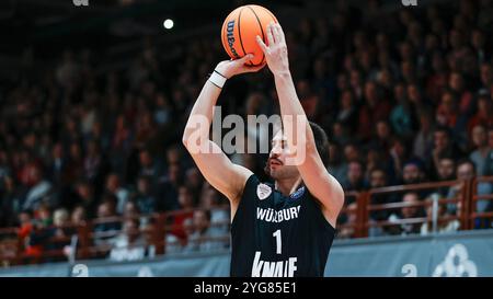 Wuerzbourg, Allemagne. 06 novembre 2024. IM Bild : Zachary Seljaas (paniers de Wuerzburg, 1) - Dreier 06.11.2024, FIT-One paniers de Wuerzburg v. Nanterre 92, Ligue des champions de basket-ball, 4. Spieltag, Deutschland, Wuerzburg, tectake-Arena, crédit : dpa/Alamy Live News Banque D'Images