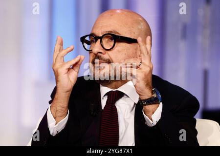 Roma, Italie. 06 novembre 2024. Gennaro Sangiuliano oease a Porta a Porta &#x2014 ; Roma, Italia - Mercoled&#xec;, 6 novembre 2024 (foto Cecilia Fabiano/LaPresse) Gennaro Sangiuliano invité à Porta a Porta transmission &#x2014 ; Rome, Italie - mercredi 06 novembre 2024 (photo Cecilia Fabiano/LaPresse) crédit : LaPresse/Alamy Live News Banque D'Images