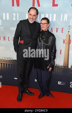 Thomas Loibl, Lisy Christl BEI der Deutschlandpremiere von KONKLAVE im Delphi Filmpalast à Berlin AM 06.11.2024 *** Thomas Loibl, Lisy Christl à la première allemande de KONKLAVE au Delphi Filmpalast à Berlin le 06 11 2024 Banque D'Images