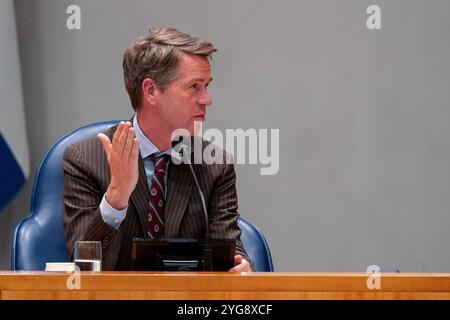 2024-03-20 Néerlandais Tweede Kamer débat plénier DEN HAAG, PAYS-BAS - 20 MARS : Président de la Chambre Martin Bosma PVV lors du débat plénier à la Tweede Kamer le 20 mars 2024 à Den Haag, pays-Bas Den Haag Tweede Kamer pays-Bas contenu non disponible pour redistribution aux pays-Bas directement ou indirectement par des tiers. Droit d'auteur : xJohnxBeckmannx Banque D'Images