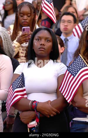 Washington DC, États-Unis. 06 novembre 2024. Washington, DC, ÉTATS-UNIS - 6 NOVEMBRE - ambiance/vue générale à l'Université Howard pendant le discours de Kamala Harris où elle a concédé la course présidentielle de 2024 au président élu Donald J. Trump à Washington, DC, États-Unis le 6 novembre 2024. Photo : R Cunningham/imageSPACE /Sipa USA crédit : Sipa USA/Alamy Live News Banque D'Images