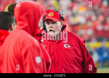 Kansas City, Missouri, États-Unis, 4 novembre 2024, Andy Reid, entraîneur-chef des Kansas City Chiefs, au GEHA Field Arrowhead Stadium. (Crédit photo : Marty Jean-Louis/Alamy Live News Banque D'Images