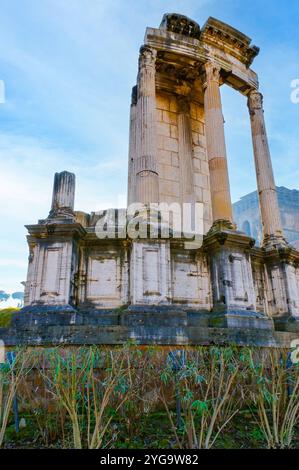 Ruines du Temple de Vesta au Forum Romain, Rome, Italie Banque D'Images