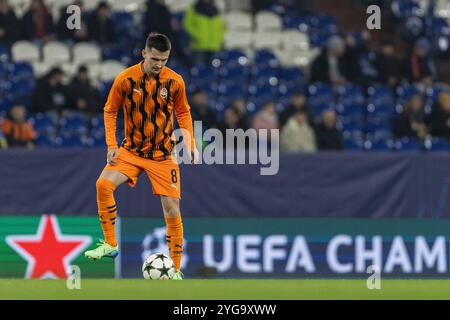 Gelsenkirchen, Deutschland. 06 novembre 2024. 8 beim Aufw?rmen. UEFA Champions League : FC Shakhtar Donetsk - BSC Young Boys ; Arena AufSchalke, Gelsenkirchen ; 06.11.2024 crédit : dpa/Alamy Live News Banque D'Images