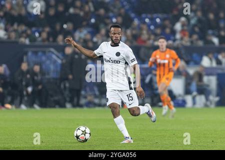 Gelsenkirchen, Deutschland. 06 novembre 2024. Meschack Elia (BSC Young Boys, 15) UEFA Champions League : FC Shakhtar Donetsk - BSC Young Boys ; Arena AufSchalke, Gelsenkirchen ; 06.11.2024 crédit : dpa/Alamy Live News Banque D'Images