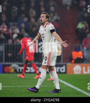 Munich, Allemagne. 6 novembre 2024. Harry Kane du Bayern Munich réagit lors du match de football de l'UEFA Champions League entre le Bayern Munich et le Benfica à Munich, en Allemagne, le 6 novembre 2024. Crédit : Philippe Ruiz/Xinhua/Alamy Live News Banque D'Images