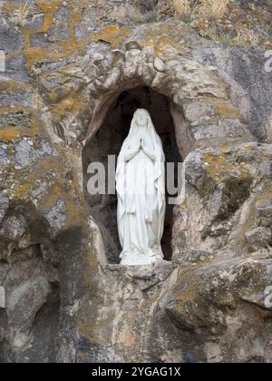 Arizona, Tucson, San Xavier del bac Mission. Grotte de la Vierge Marie. (Usage éditorial uniquement) Banque D'Images