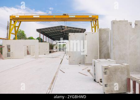 Structures préfabriquées en béton armé usine de fabrication industrielle. Banque D'Images