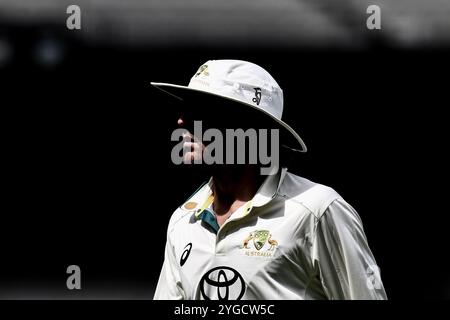 MELBOURNE AUSTRALIE. 7 novembre 2024. Sur la photo : Australie Bowler Nathan McAndrew lors du 2e test non officiel du match de cricket de la série de test Australie A vs Inde A au Melbourne Cricket Ground, Melbourne, Australie le 7 novembre 2024. Crédit : Karl Phillipson / Alamy Live News Banque D'Images