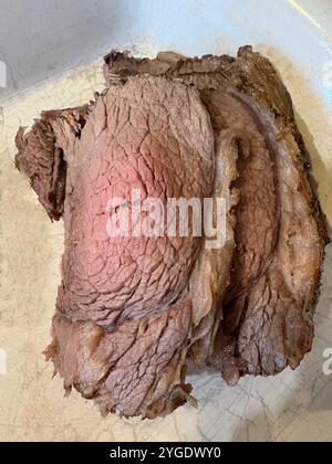 Tranches de rôti de bœuf, faites à la perfection Banque D'Images