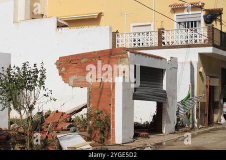 Destruction et dévastation dues aux inondations dues aux pluies torrentielles à Mira, Cuenca, Espagne 10-30-2024 Banque D'Images