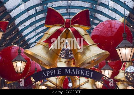 Londres, Angleterre, Royaume-Uni. 7 novembre 2024. Les décorations de Noël de cette année ont été dévoilées au Covent Garden Market. (Crédit image : © Vuk Valcic/ZUMA Press Wire) USAGE ÉDITORIAL SEULEMENT! Non destiné à UN USAGE commercial ! Banque D'Images