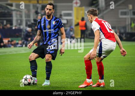 Milan, Italie, Italie. 6 novembre 2024. Hakan CALHANOGLU de l'Inter Milan lors du match MD4 de l'UEFA Champions League, League phase entre le FC Internazionale et l'Arsenal FC au Stadio Giuseppe-Meazza le 6 novembre 2024 à Milan, Italie. (Crédit image : © Matthieu Mirville/ZUMA Press Wire) USAGE ÉDITORIAL SEULEMENT! Non destiné à UN USAGE commercial ! Banque D'Images