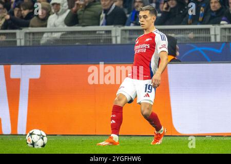 leandro trossard arsenal pendant match champions League - Inter-Arsenal FC - Milan, Italie - 6 novembre 2024 Banque D'Images