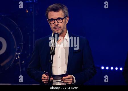 Copenhague, Danemark. 05 novembre 2024. Le roi Frederik X de Danemark vu sur scène lors du spectacle de remise des prix, le Kronprinsparrets priser 2024, à VEGA à Copenhague. Banque D'Images