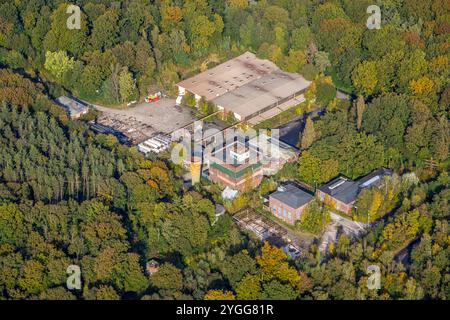 Luftbild, Zeche Friedrich-Heinrich-Schacht 3 Industrieanlage an der rayer Straße im herstlichen Wald, Neukirchen, Neukirchen-Vluyn, Ruhrgebiet, Rhénanie-du-Nord-Westphalie, Deutschland ACHTUNGxMINDESTHONORARx60xEURO *** vue aérienne, puits de mine Friedrich Heinrich 3 usine industrielle sur rayer Straße dans la forêt automnale, Neukirchen, Neukirchen Vluyn, région de la Ruhr, Rhénanie du Nord-Westphalie, Allemagne ATTENTIONxMINDESTHONORARx60xEURO Banque D'Images