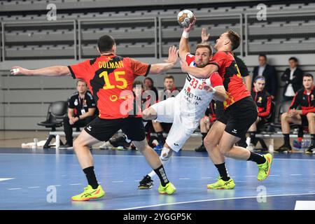 Varazdin, Croatie. 07 novembre 2024. Luka Cindric, de Croatie, est défiée par lors du match de phase 2 des qualifications EHF EURO 2026 entre la Croatie et la Belgique à l'Arena Varazdin le 7 novembre 2024 à Varazdin, Croatie. Photo : Vjeran Zganec Rogulja/PIXSELL crédit : Pixsell/Alamy Live News Banque D'Images