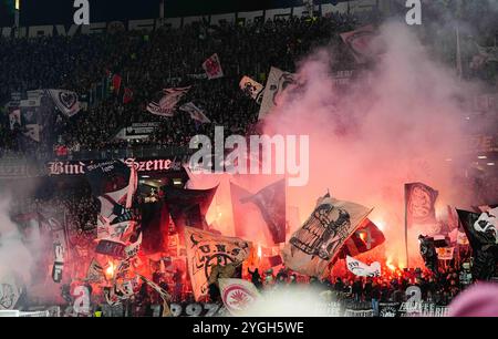 Deutsche Bank Park, Francfort, Allemagne. 07 novembre 2024. Les fans de l'Eintracht Frankfurt lors d'un match de la 4e ronde de l'Europa League, Eintracht Frankfurt contre SK Slavia Prague, au Deutsche Bank Park, Francfort, Allemagne. Ulrik Pedersen/CSM/Alamy Live News Banque D'Images
