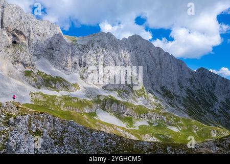 Vue aérienne de la Presolana en été depuis Passo Pozzera. Castione della Presolana, Val Seriana, Bergamo district, Lombardie, Italie. Banque D'Images