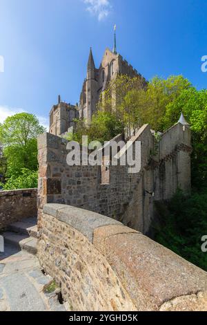 Vue sur la partie intérieure de la cité médiévale du Mont Saint Michel. Normandie, Manche, Avranches, Pontorson, France, Europe occidentale. Banque D'Images