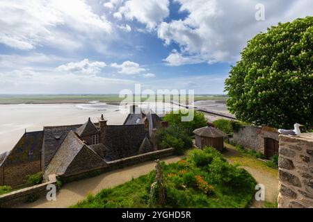 Vue sur la partie intérieure de la cité médiévale du Mont Saint Michel. Normandie, Manche, Avranches, Pontorson, France, Europe occidentale. Banque D'Images