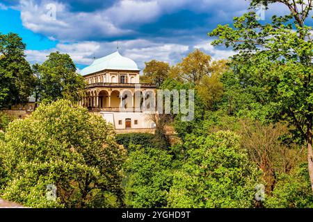 Le Palais d'été de la reine Anne, également appelé Belvédère, est un bâtiment Renaissance situé dans le jardin royal du château de Prague. Prague, République tchèque, EUR Banque D'Images