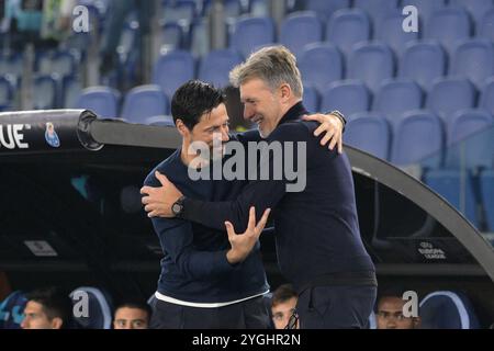 L'entraîneur-chef de Lazioâs Marco Baroni et l'entraîneur-chef de Porto Vitor Bruno lors du match de football de l'UEFA Europa League 2024-2025 entre le SS Lazio et le FC Porto au stade olympique de Rome le 7 novembre 2024. Banque D'Images
