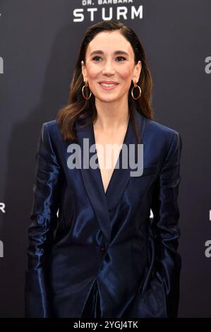 Sibel Kekilli BEI der 76. Bambi-Verleihung 2024 in den Bavaria Filmstudios. München, 07.11.2024 *** Sibel Kekilli aux Bambi Awards 76 2024 aux Bavaria Filmstudios Munich, 07 11 2024 Foto:xs.xSpöttelx/xFuturexImagex bambi2024 9453 Banque D'Images