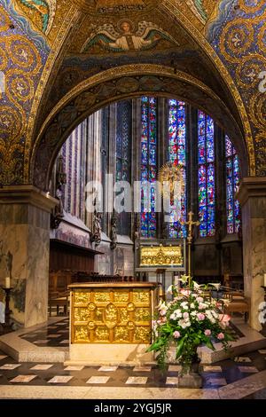 Aix-la-Chapelle, Cathédrale d'Aix-la-Chapelle, Octagon, Karlsschrein (Sanctuaire de Charlemagne) en Rhénanie-du-Nord-Westphalie, Allemagne Banque D'Images