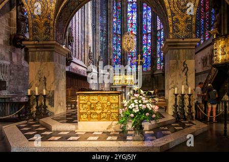 Aix-la-Chapelle, Cathédrale d'Aix-la-Chapelle, Octagon, Karlsschrein (Sanctuaire de Charlemagne) en Rhénanie-du-Nord-Westphalie, Allemagne Banque D'Images