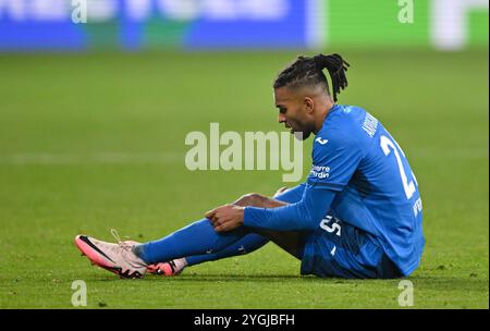 Kevin Akpoguma TSG 1899 Hoffenheim (25) Am Boden TSG 1899 Hoffenheim v. Olympique Lyon, Fussball, UEFA Europa League, Spieltag 4, saison 2024/2025, 07.11.2024 Foto : Eibner-Pressefoto/Michael Weber Banque D'Images