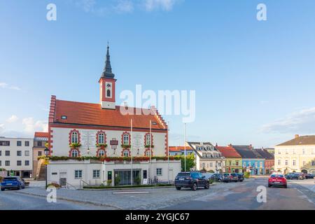 Waidhofen an der Thaya, Hôtel de ville, Square Hauptplatz à Waldviertel, basse-Autriche, Autriche Banque D'Images