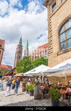 Nürnberg, Nuremberg, église préparée Sebald, restaurant à Mittelfranken, moyenne Franconie, Bavière, Allemagne Banque D'Images