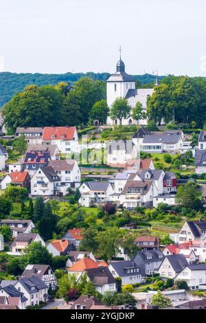 Warstein, Alte Kirche a créé Pankratius und Sebastian (Old Church of nouveaux Pancras and Sebastian) dans le Sauerland, Rhénanie du Nord-Westphalie, Allemagne Banque D'Images