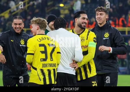 Dortmund, Deutschland. 05 novembre 2024. Dortmund, Deutschland 05. Novembre 2024 : Champions League - 2024/2025 - Borussia Dortmund v. Sturm Graz Im Bild : Die Mannschaft von Borussia Dortmund jubelt nach dem SIEG zum 1:0 gegen Sturm Graz crédit : dpa/Alamy Live News Banque D'Images