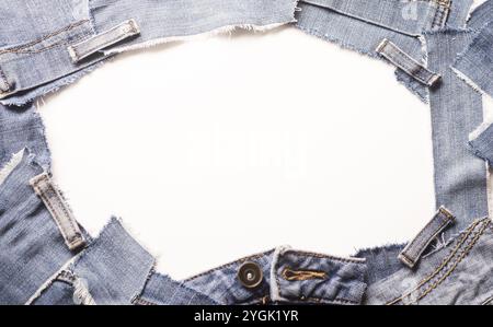 Espace de copie de fond de jeans. Jean denim pantalon pantalon. Texture denim pour toile de fond. Texture Jean denim. Copier l'espace. Publicité. Texture jeans ou Banque D'Images