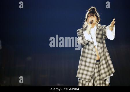 Arlington, États-Unis. 06 novembre 2024. Le chanteur et compositeur israélien Noga Erez se produit sur scène dans le cadre du P!nk Summer Carnival Tour 2024 au Globe Life Field à Arlington, Texas, États-Unis, le 6 novembre 2024. (Photo de Javier Vicencio/ Eyepix Group) (photo de Eyepix/NurPhoto) crédit : NurPhoto SRL/Alamy Live News Banque D'Images