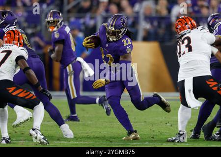Baltimore, MD, États-Unis. 7 novembre 2024. Les Ravens de Baltimore Running back Derrick Henry (22 ans) en action lors d'un match contre les Bengals de Cincinnati au M&T Bank Stadium de Baltimore, Maryland. Les Ravens ont gagné 35-34. Photo/ Mike Buscher/Cal Sport Media/Alamy Live News Banque D'Images